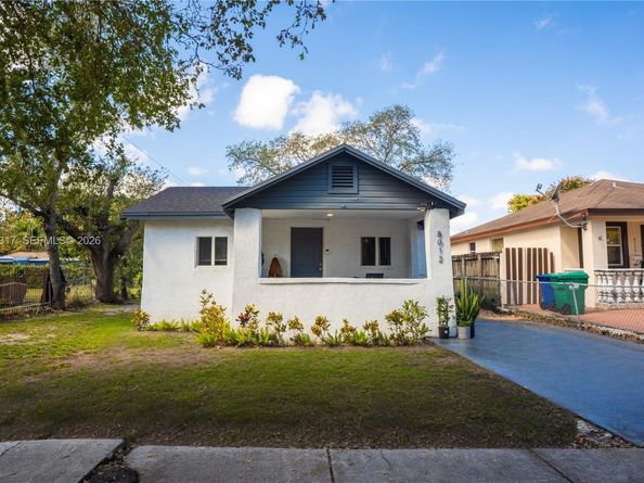 8012 NW 10th Ct, Miami FL 33150
