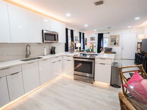 8012 NW 10th Ct, Miami FL 33150