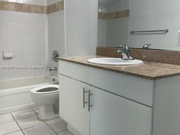 1861 NW S River Dr 1504, Miami FL 33125