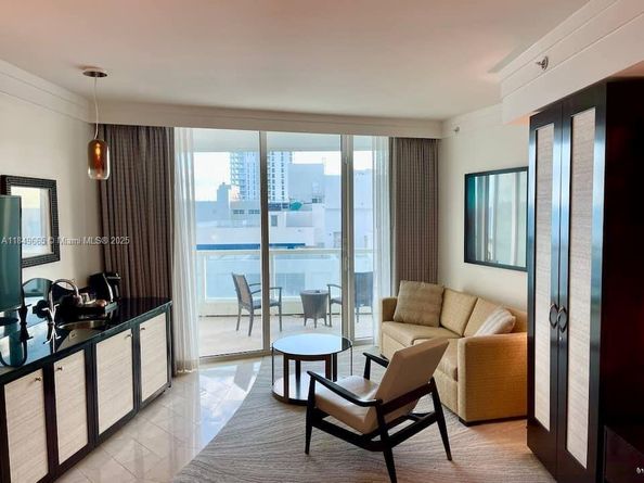 4391 Collins Ave 918, Miami Beach FL 33140
