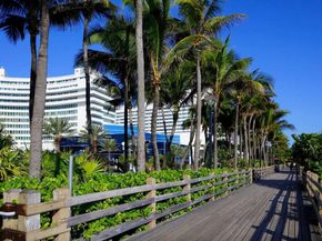 4391 Collins Ave 918, Miami Beach FL 33140