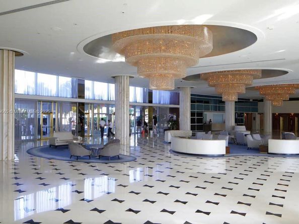 4391 Collins Ave 918, Miami Beach FL 33140