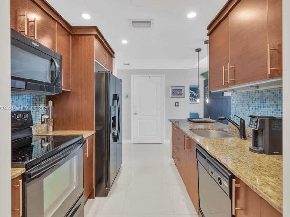2701 SW 3rd Ave 702, Miami FL 33129