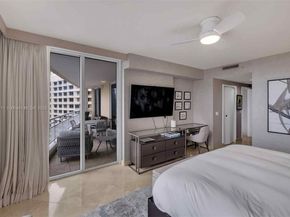 848 Brickell Key Dr 2605, Miami FL 33131
