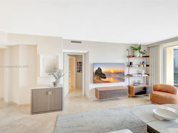 848 Brickell Key Dr 2605, Miami FL 33131