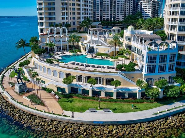 848 Brickell Key Dr 2605, Miami FL 33131