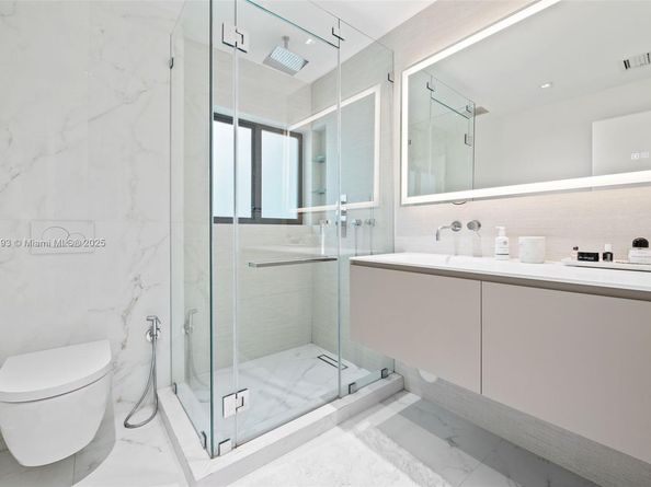 1792 Cleveland Rd, Miami Beach FL 33141