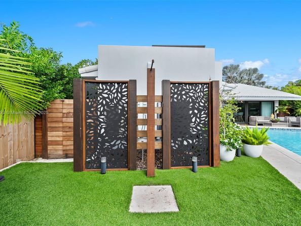 1792 Cleveland Rd, Miami Beach FL 33141