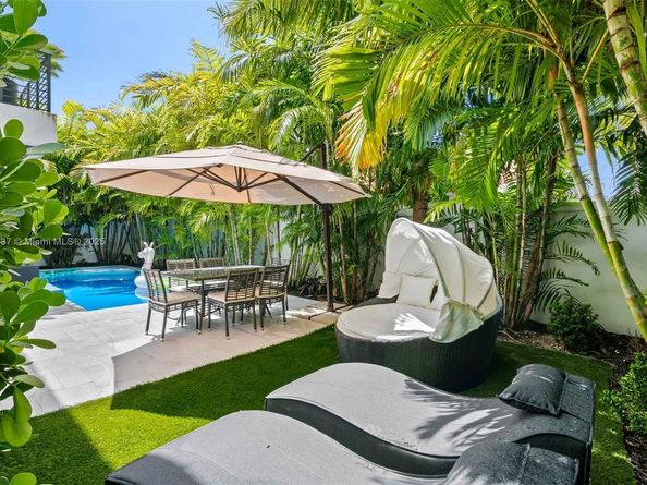3400 NE 25th St, Fort Lauderdale FL 33305