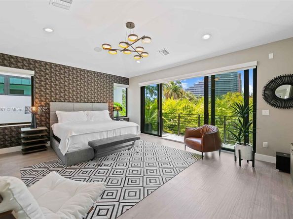 3400 NE 25th St, Fort Lauderdale FL 33305