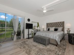 300 SW 134th Way 212E, Pembroke Pines FL 33027