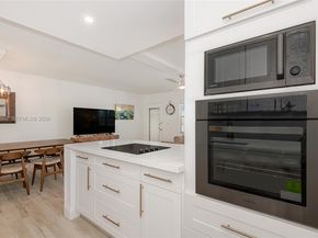 300 SW 134th Way 212E, Pembroke Pines FL 33027