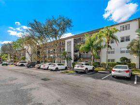 300 SW 134th Way 212E, Pembroke Pines FL 33027