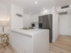 300 SW 134th Way 212E, Pembroke Pines FL 33027