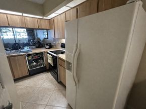 6800 Cypress Rd 207, Plantation FL 33317