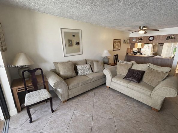 6800 Cypress Rd 207, Plantation FL 33317