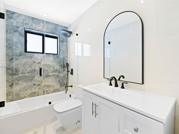 721 SW 5th Ct, Hallandale Beach FL 33009
