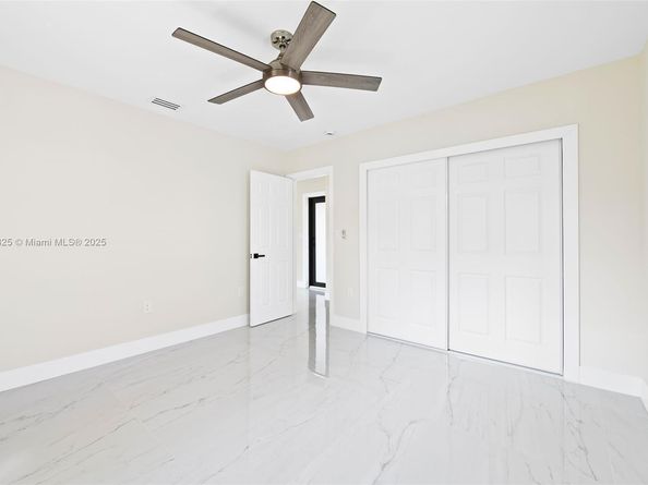 721 SW 5th Ct, Hallandale Beach FL 33009