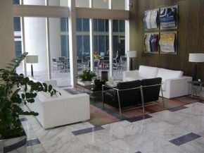 185 SW 7th St 3111, Miami FL 33130