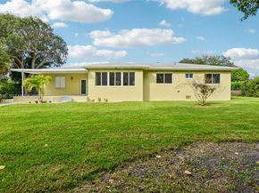 140 NE 161st St, Miami FL 33162