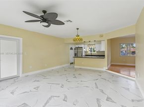 140 NE 161st St, Miami FL 33162