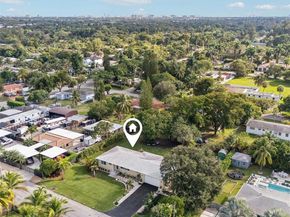 140 NE 161st St, Miami FL 33162