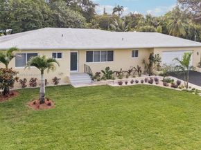 140 NE 161st St, Miami FL 33162