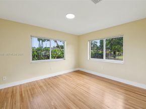 140 NE 161st St, Miami FL 33162