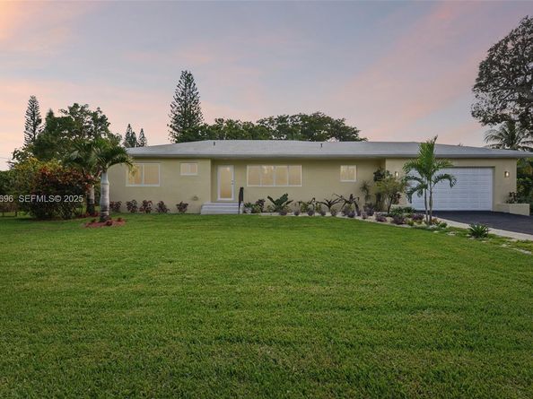 140 NE 161st St, Miami FL 33162