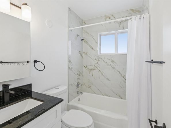 140 NE 161st St, Miami FL 33162