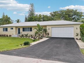 140 NE 161st St, Miami FL 33162