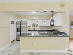 140 NE 161st St, Miami FL 33162