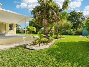 140 NE 161st St, Miami FL 33162