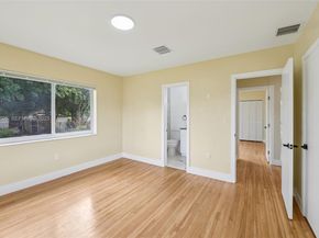 140 NE 161st St, Miami FL 33162