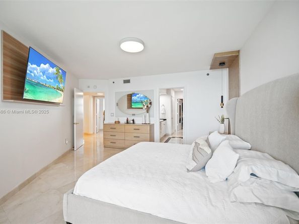 19111 Collins Ave 2207, Sunny Isles Beach FL 33160
