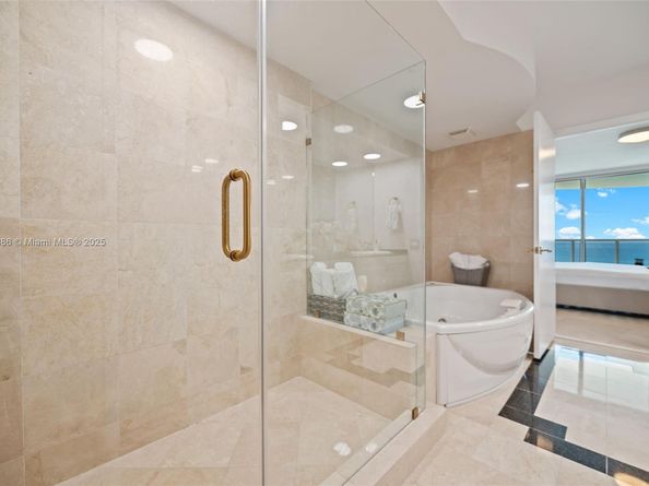 19111 Collins Ave 2207, Sunny Isles Beach FL 33160