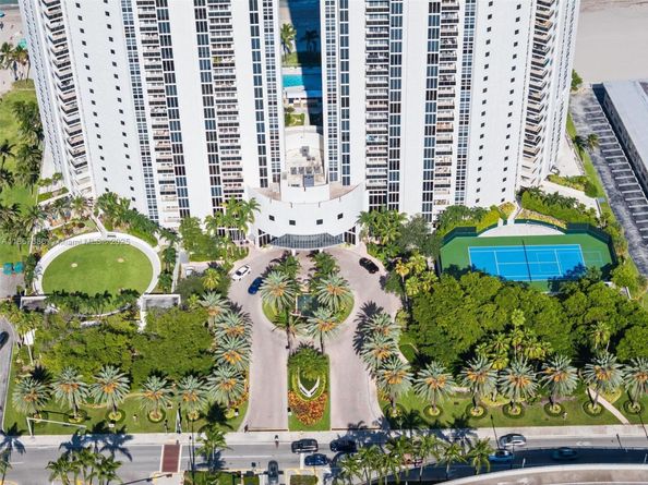 19111 Collins Ave 2207, Sunny Isles Beach FL 33160