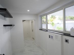 10381 SW 32nd St, Miami FL 33165