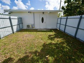 10381 SW 32nd St, Miami FL 33165
