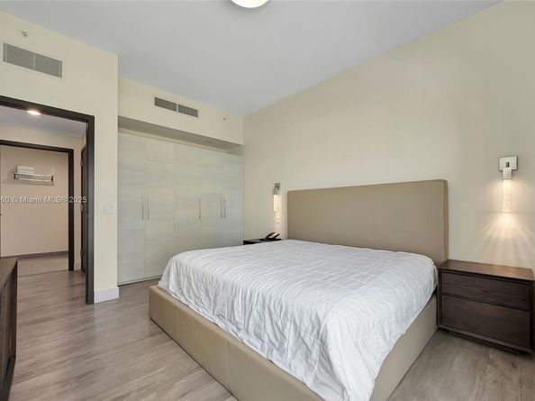 777 N Ocean Dr N503, Hollywood FL 33019