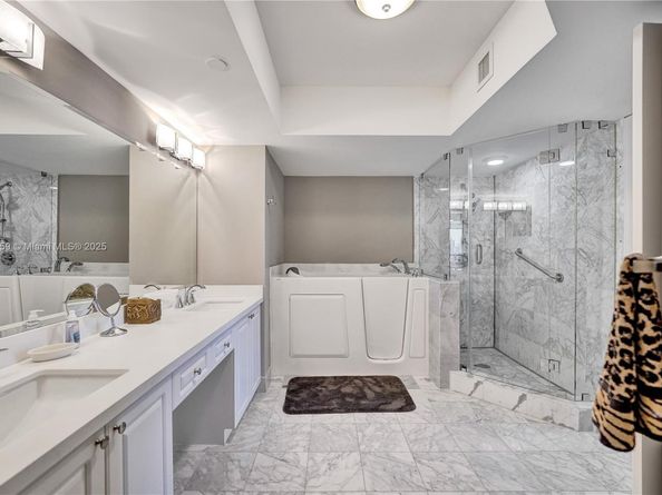 3600 Yacht Club Dr 904, Aventura FL 33180