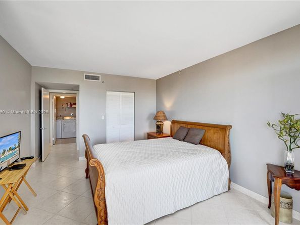 3600 Yacht Club Dr 904, Aventura FL 33180