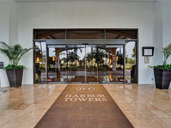 3600 Yacht Club Dr 904, Aventura FL 33180