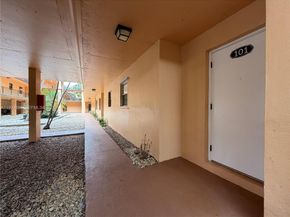 400 Commodore Dr 101, Plantation FL 33325