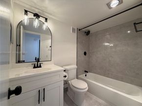 400 Commodore Dr 101, Plantation FL 33325