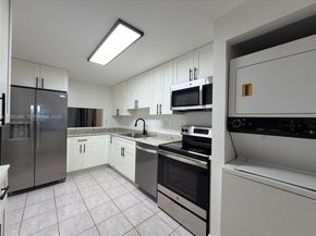 400 Commodore Dr 101, Plantation FL 33325