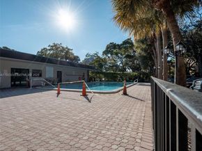 6600 Cypress Rd 406, Plantation FL 33317