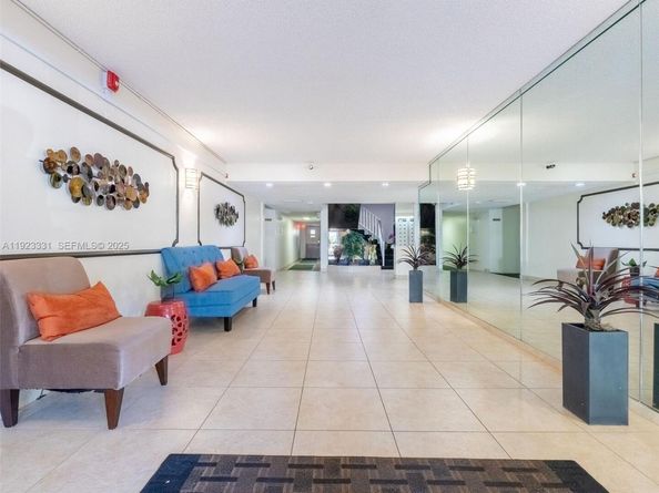 6600 Cypress Rd 406, Plantation FL 33317