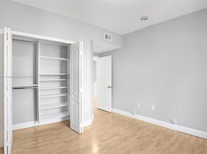 886 NW 135th Ter, Pembroke Pines FL 33028