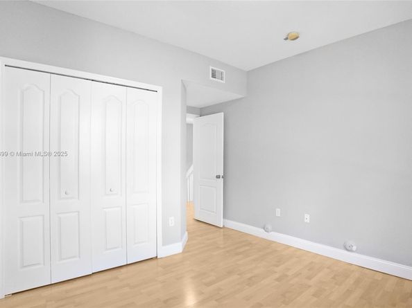 886 NW 135th Ter, Pembroke Pines FL 33028